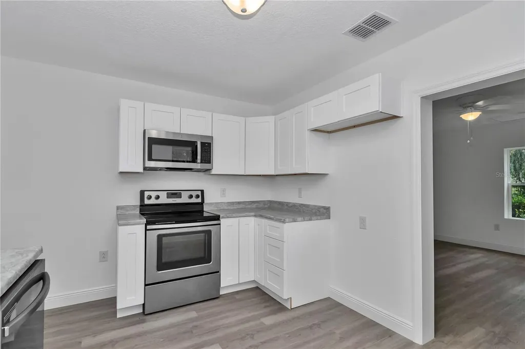 658 NE 39th Court Ocala FL 34470