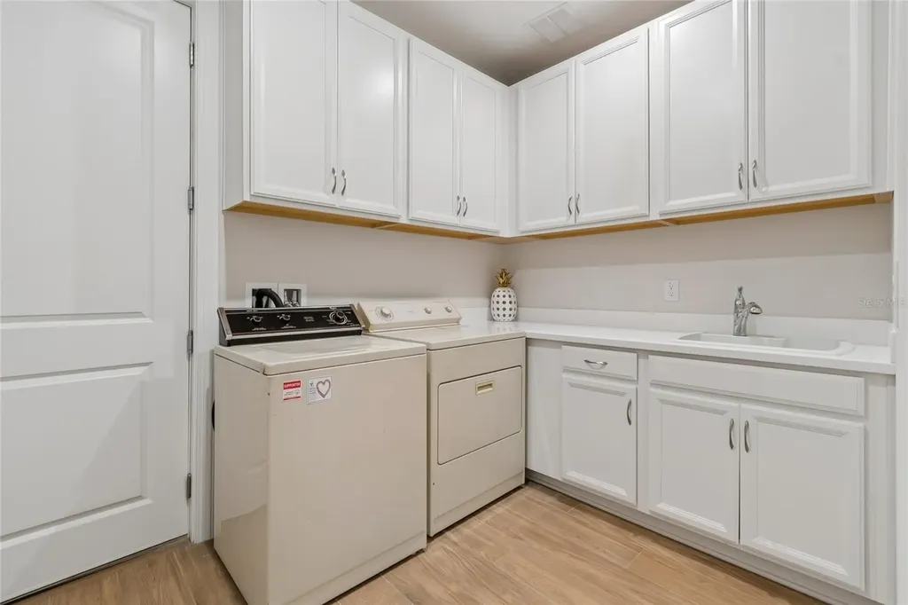 29306 Ginnetto Drive Wesley Chapel FL 33543