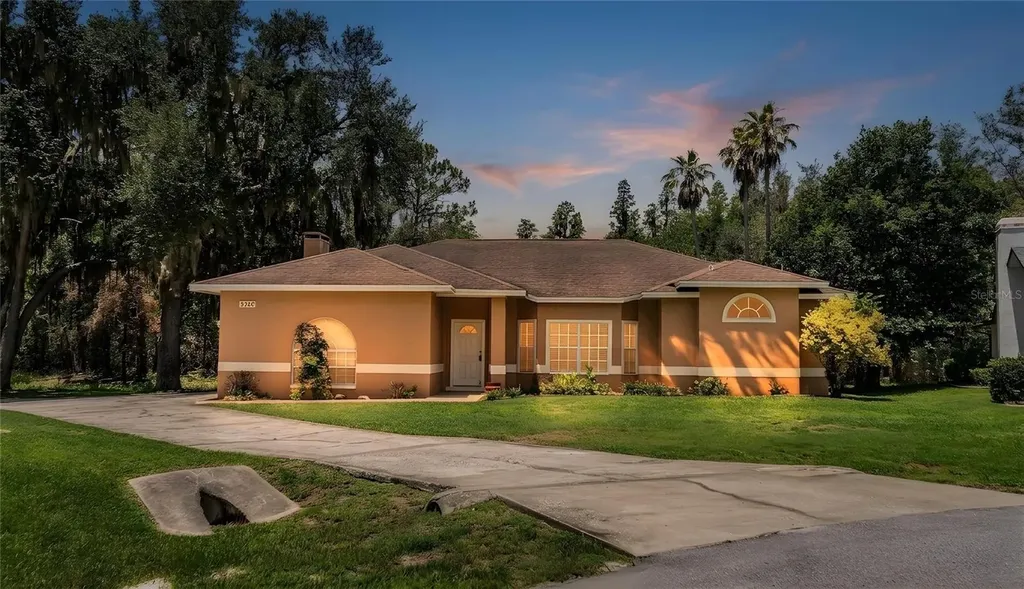 2326 Deerbrook Drive Lakeland FL 33811