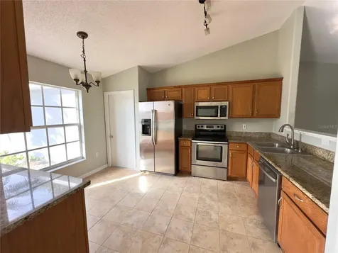 4215 Red Bird Avenue St Cloud FL 34772