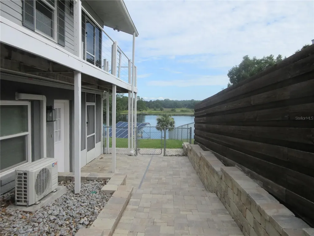 16849 SE 59th Place Ocklawaha FL 32179