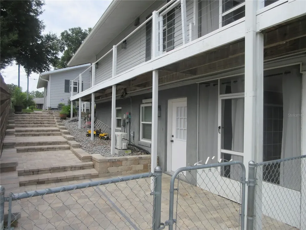 16849 SE 59th Place Ocklawaha FL 32179