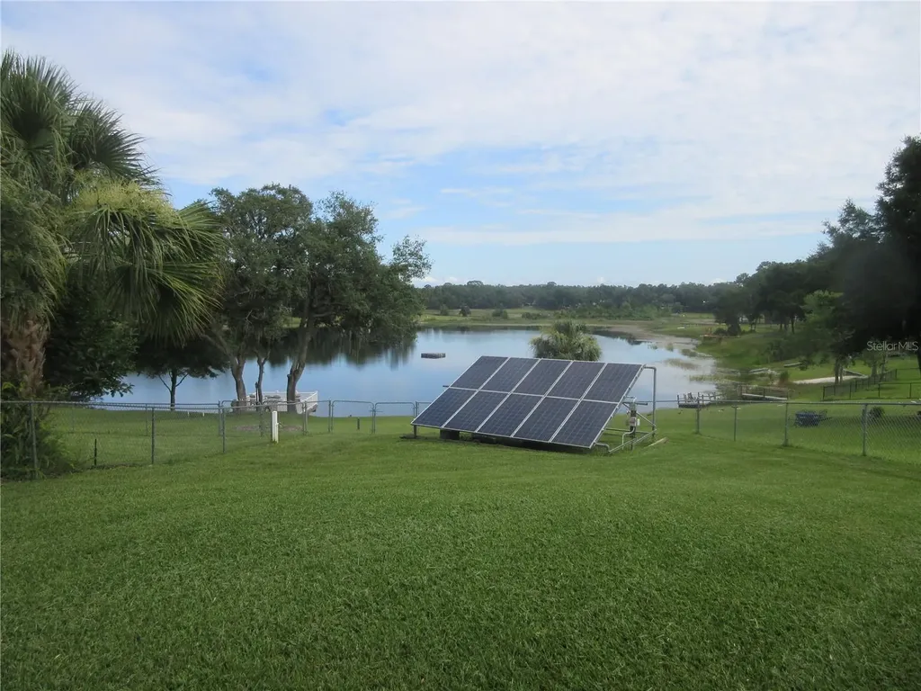 16849 SE 59th Place Ocklawaha FL 32179