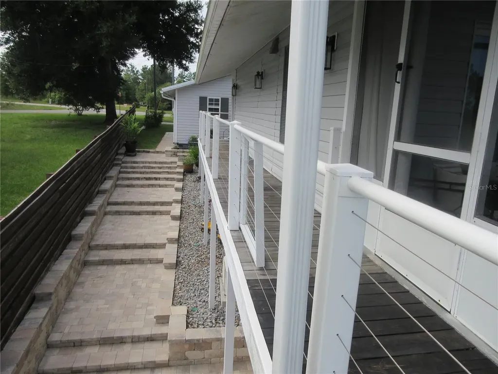 16849 SE 59th Place Ocklawaha FL 32179