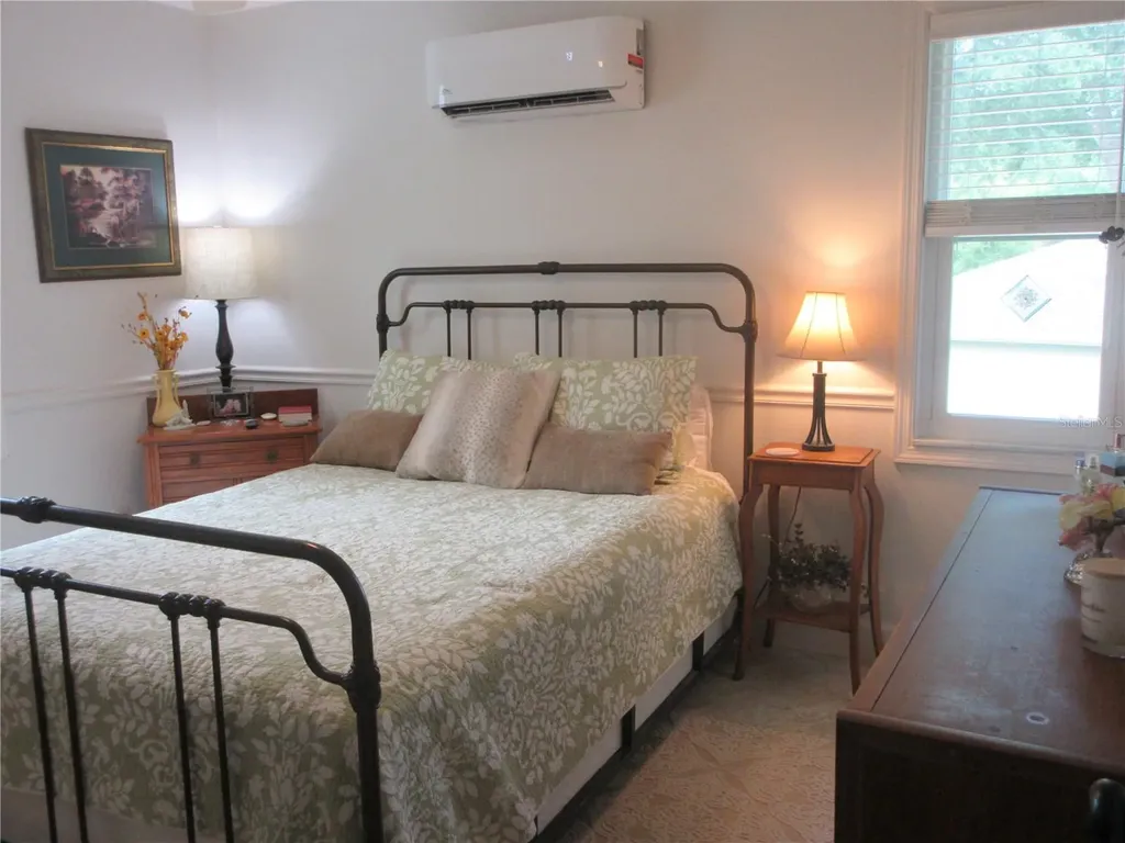 16849 SE 59th Place Ocklawaha FL 32179