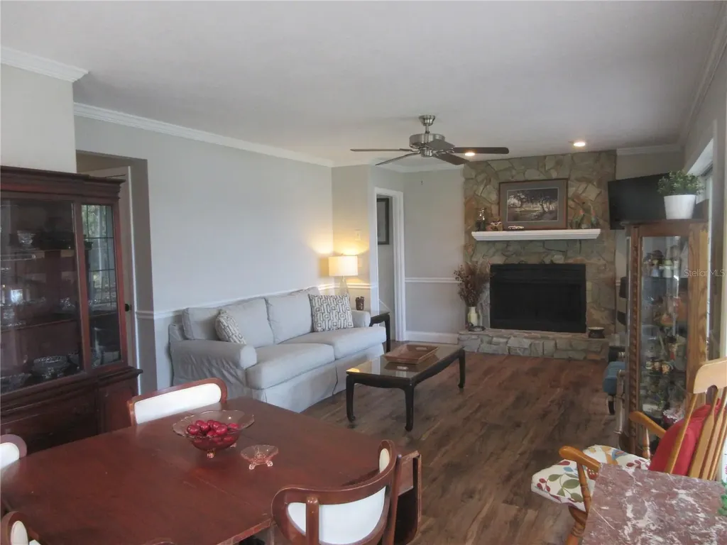 16849 SE 59th Place Ocklawaha FL 32179