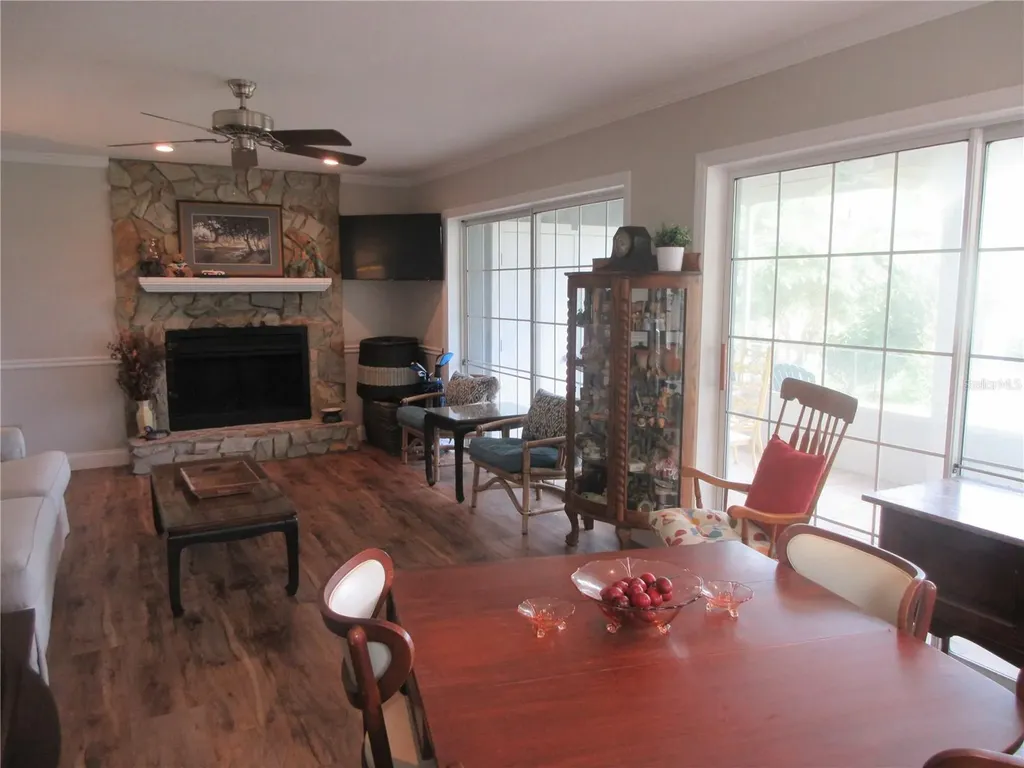 16849 SE 59th Place Ocklawaha FL 32179