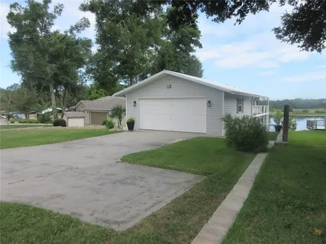 16849 SE 59th Place Ocklawaha FL 32179