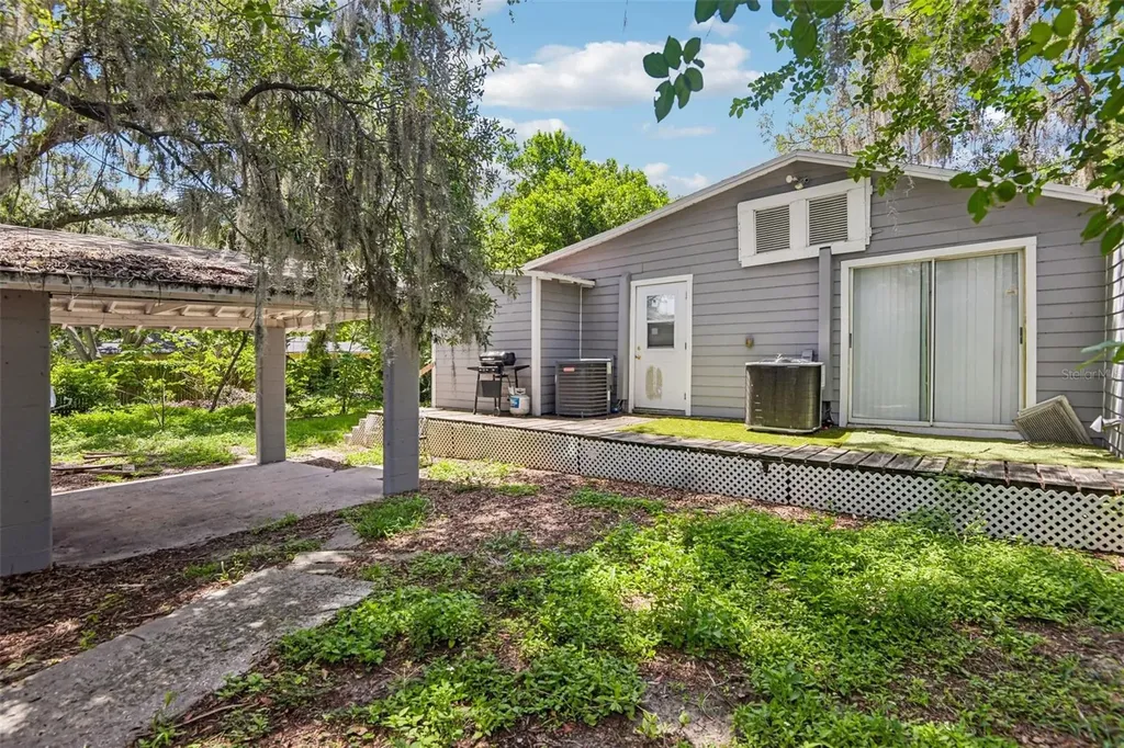 1504 E 99th Avenue Tampa FL 33612