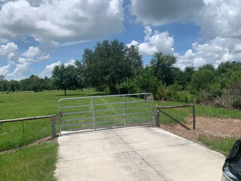 40906 11th Avenue E Myakka City FL 34251
