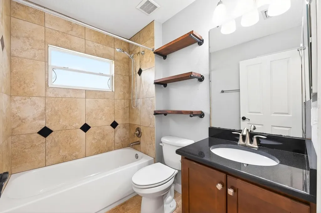 116 W 5th Street Chuluota FL 32766