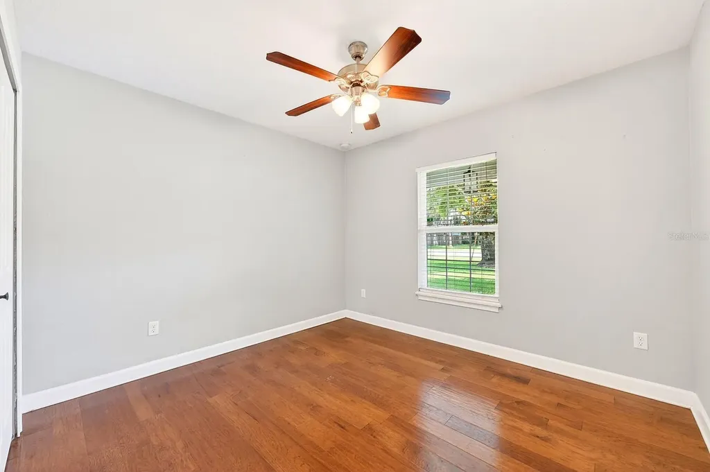 116 W 5th Street Chuluota FL 32766