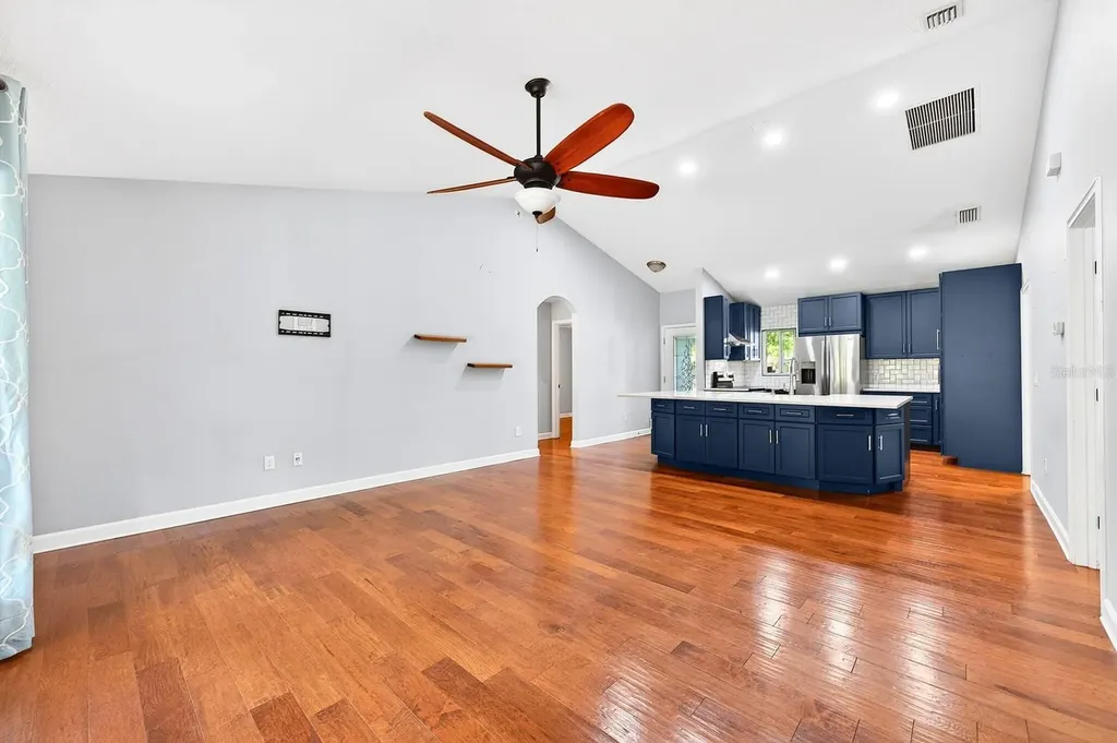 116 W 5th Street Chuluota FL 32766
