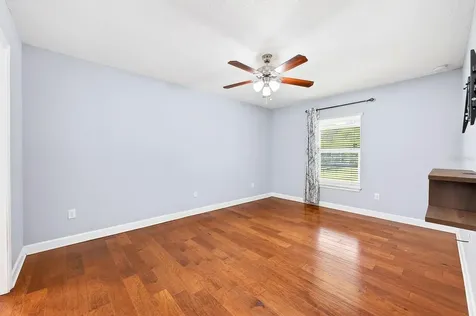116 W 5th Street Chuluota FL 32766