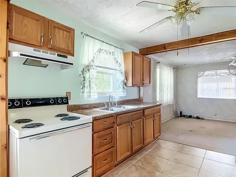 2551 Auburn Avenue New Smyrna Beach FL 32168