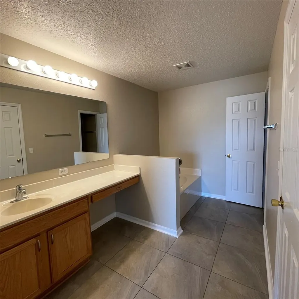 2317 Walnut Canyon Drive Kissimmee FL 34758