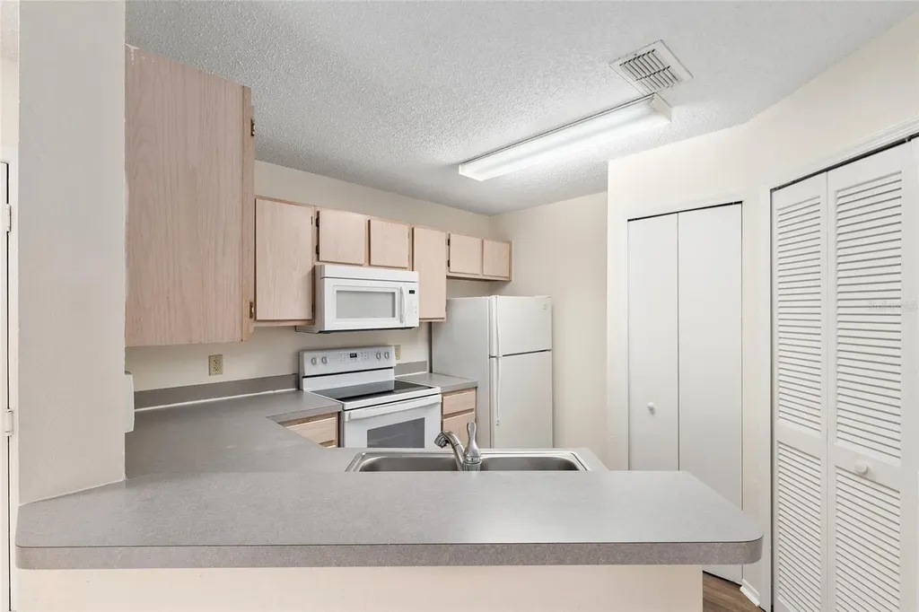 3705 SW 27th Street Gainesville FL 32608