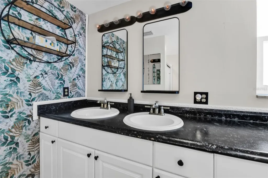 1664 Lakeview Place Englewood FL 34223