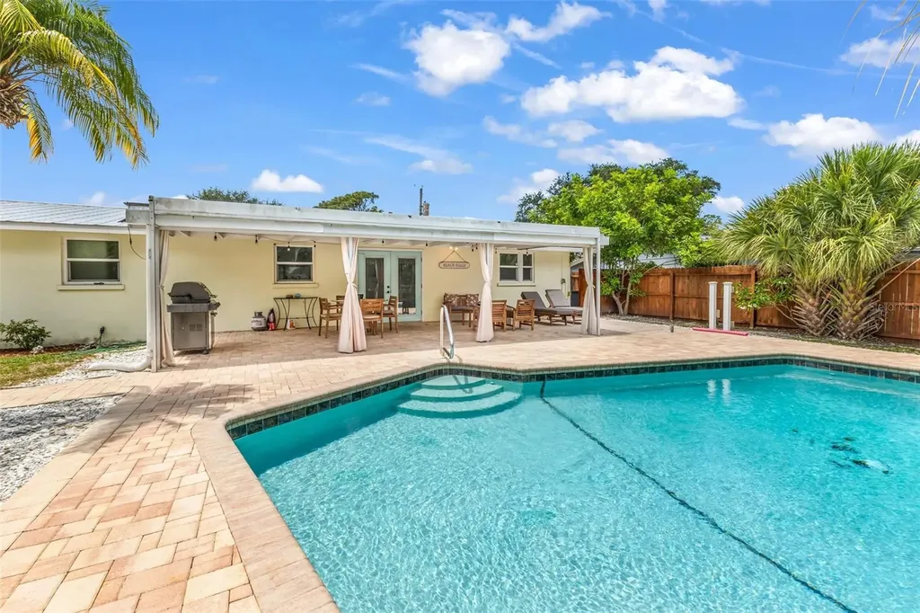 1664 Lakeview Place Englewood FL 34223