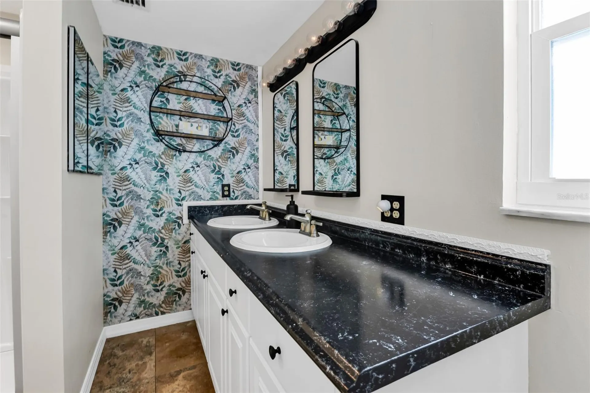 1664 Lakeview Place Englewood FL 34223