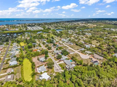 1664 Lakeview Place Englewood FL 34223