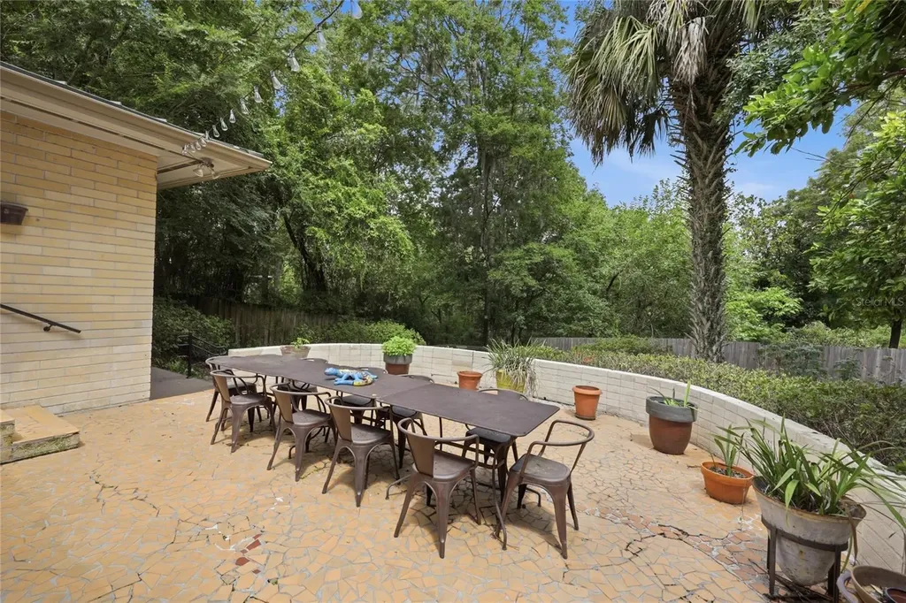 2006 NW 14th Avenue Gainesville FL 32605