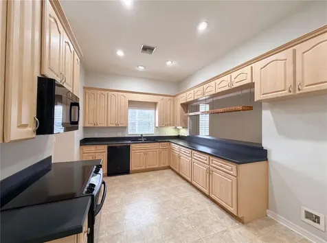 376 Travelers Drive Polk City FL 33868