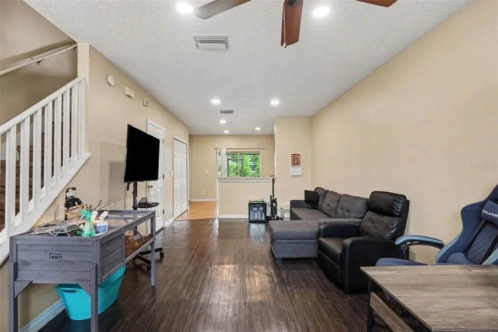 6236 Osprey Lake Circle Riverview FL 33578