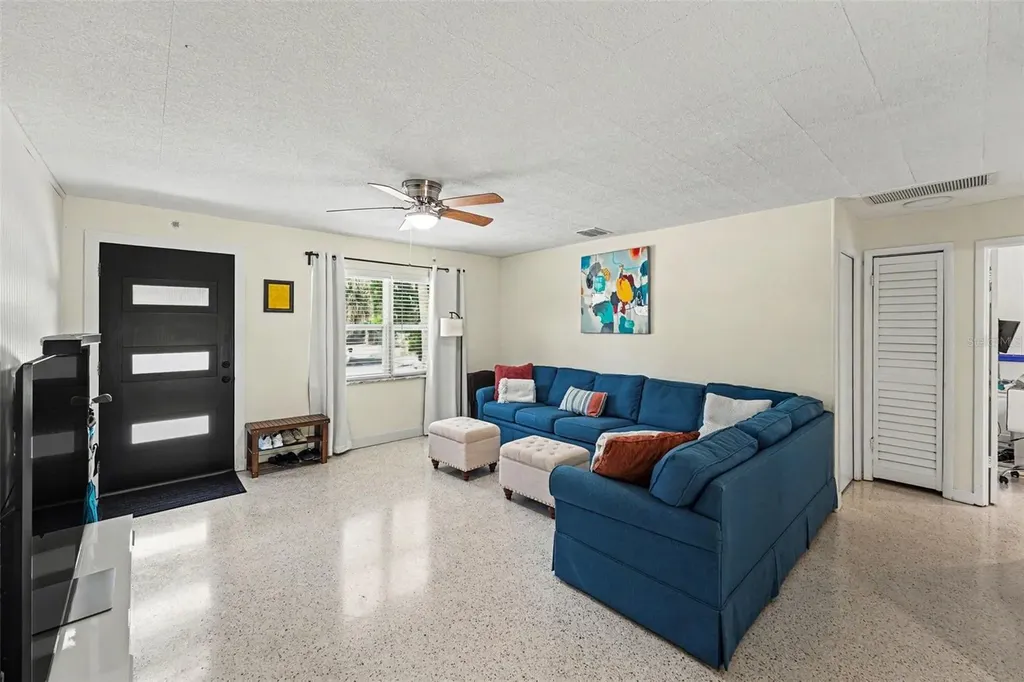 6251 12th Ave S Gulfport FL 33707