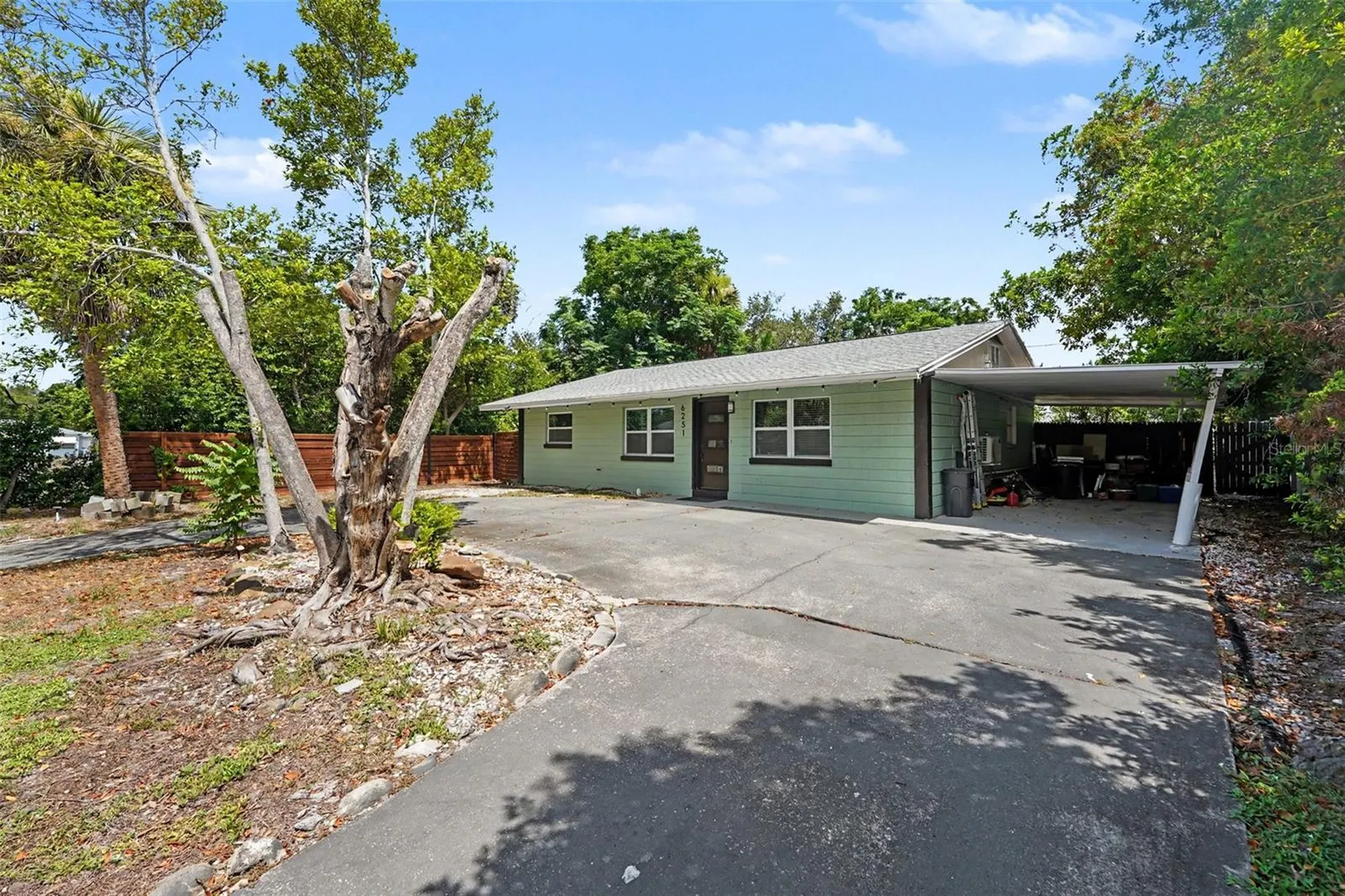 6251 12th Ave S Gulfport FL 33707
