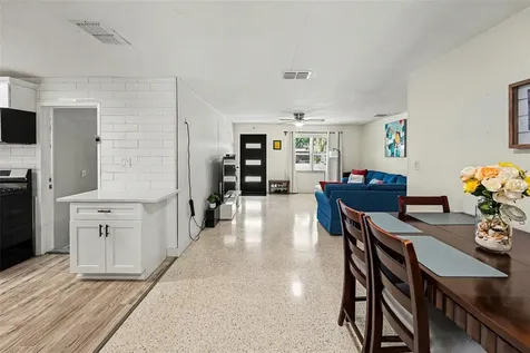 6251 12th Ave S Gulfport FL 33707