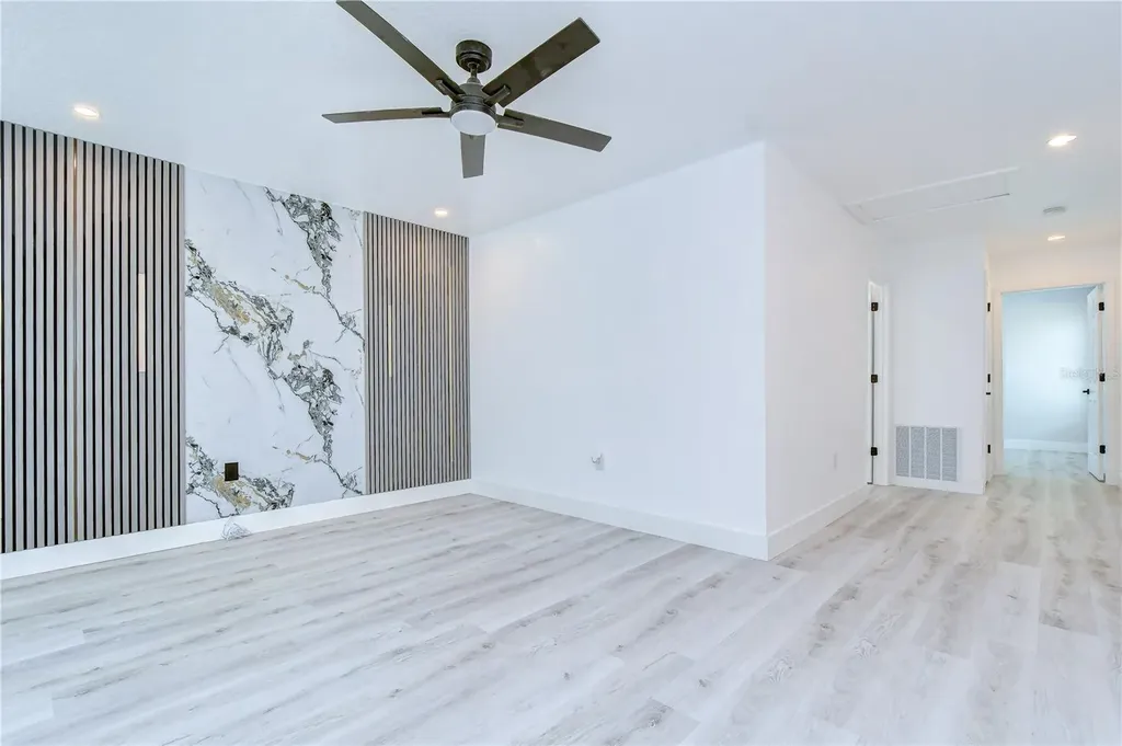 214 8th Avenue Drive W Bradenton FL 34205