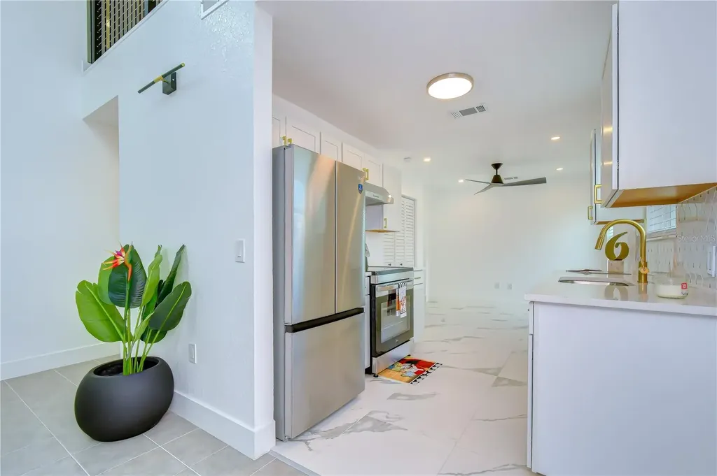 214 8th Avenue Drive W Bradenton FL 34205