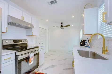 214 8th Avenue Drive W Bradenton FL 34205