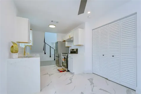 214 8th Avenue Drive W Bradenton FL 34205