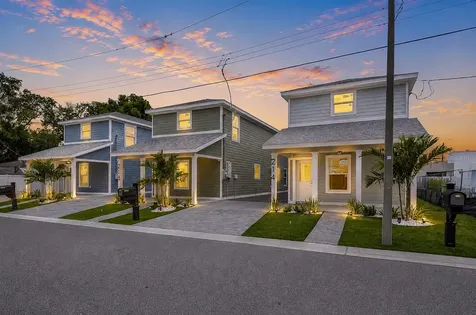 214 8th Avenue Drive W Bradenton FL 34205