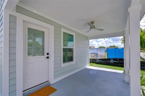 214 8th Avenue Drive W Bradenton FL 34205