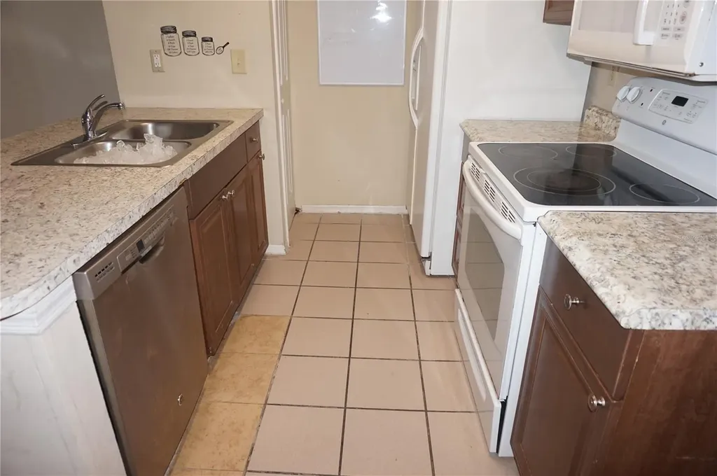 2749 N Poinciana Boulevard Kissimmee FL 34746