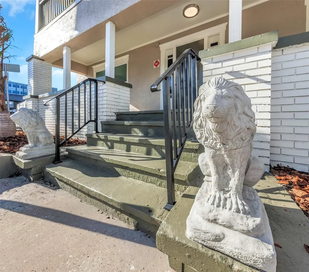779 4th Avenue N St Petersburg FL 33701