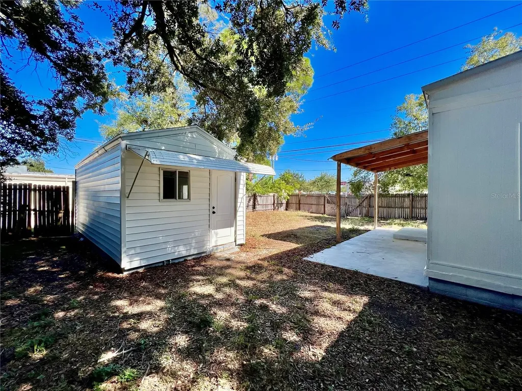 3501 Dartmouth Avenue N St Petersburg FL 33713