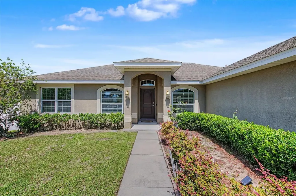 1621 Doves View Circle Auburndale FL 33823