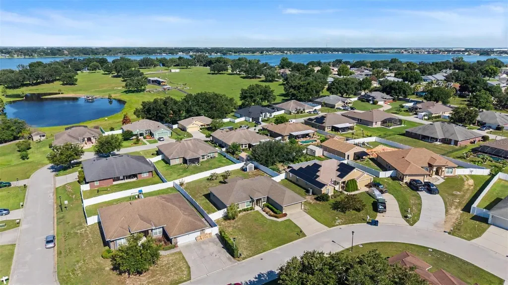1621 Doves View Circle Auburndale FL 33823