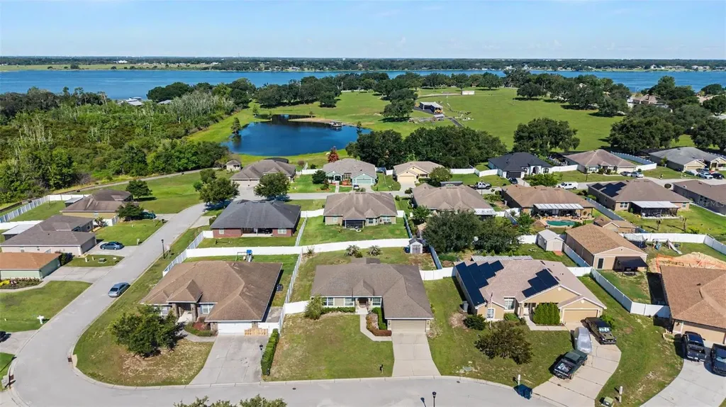 1621 Doves View Circle Auburndale FL 33823
