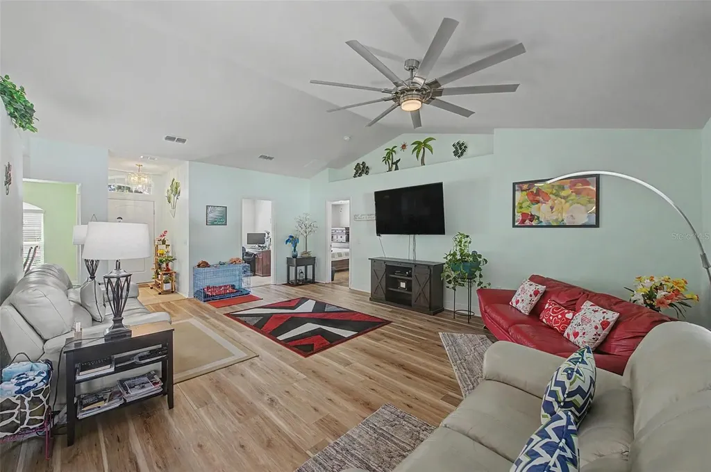 1621 Doves View Circle Auburndale FL 33823