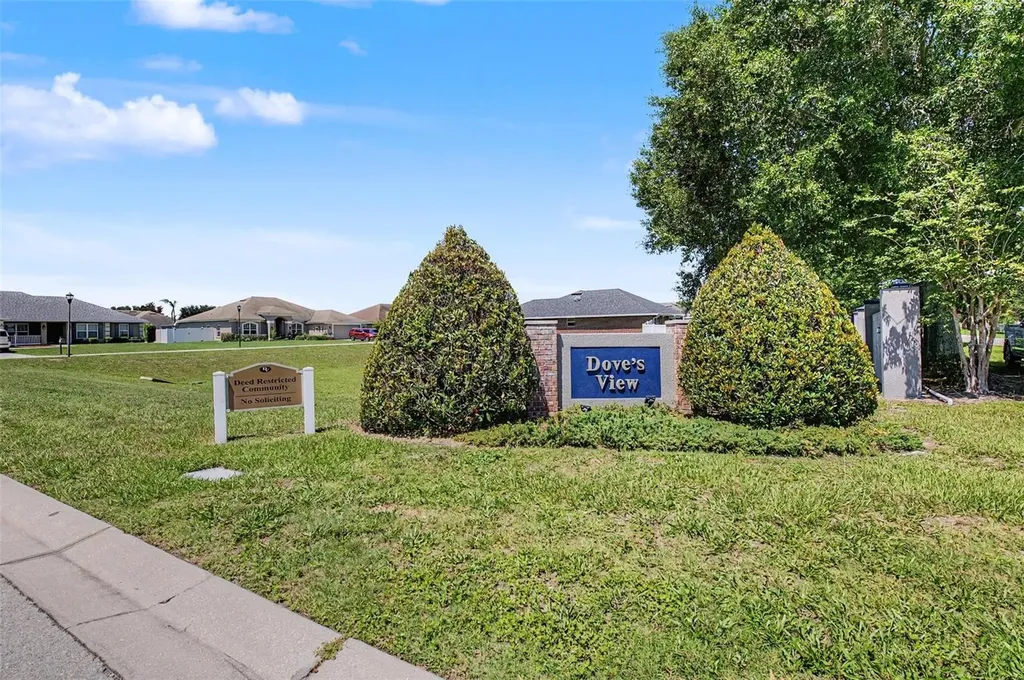 1621 Doves View Circle Auburndale FL 33823