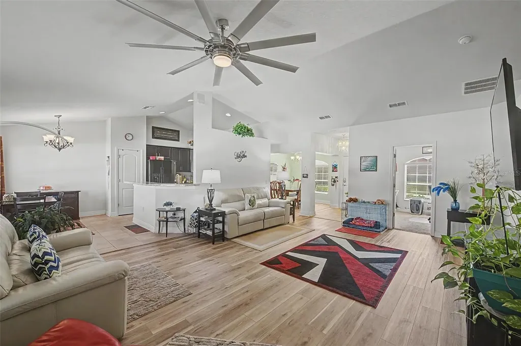 1621 Doves View Circle Auburndale FL 33823