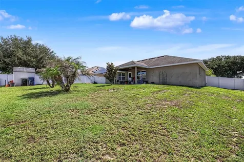 1621 Doves View Circle Auburndale FL 33823