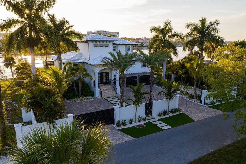 6448 Hollywood Boulevard Sarasota FL 34231