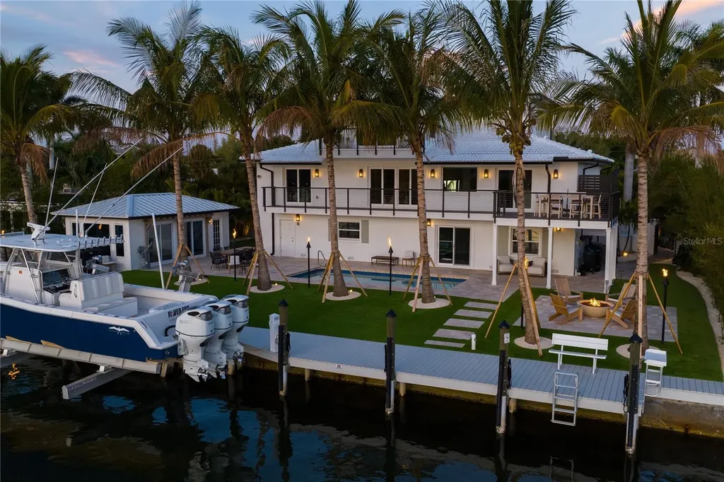 6448 Hollywood Boulevard Sarasota FL 34231
