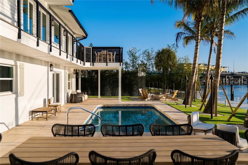 6448 Hollywood Boulevard Sarasota FL 34231